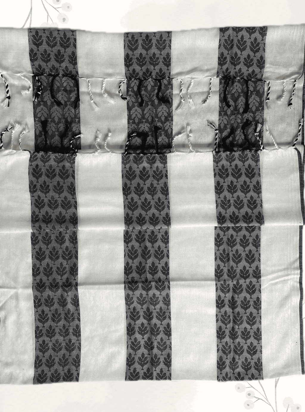 Black & white semi pashmina wool stole