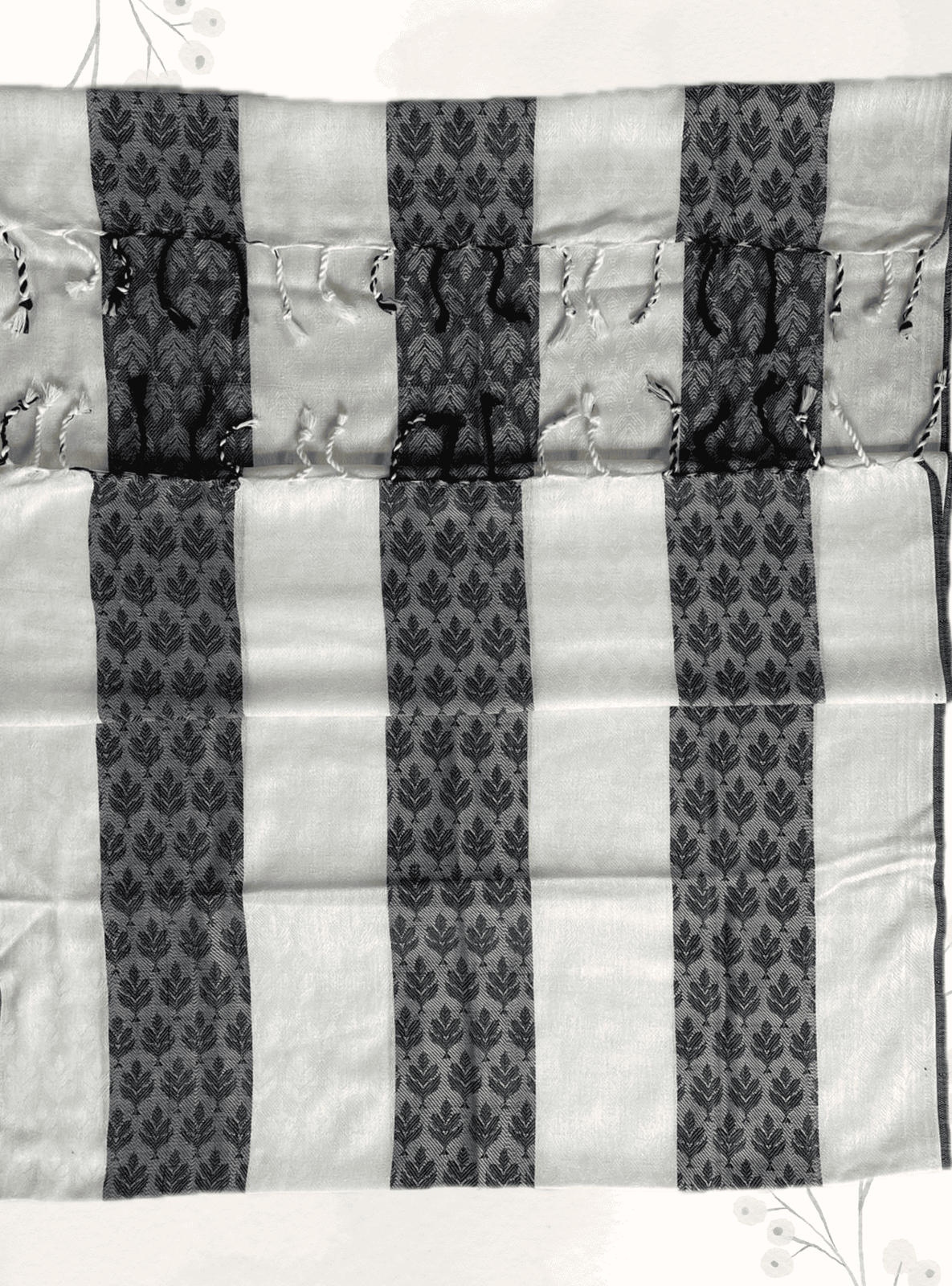 Black & white semi pashmina wool stole