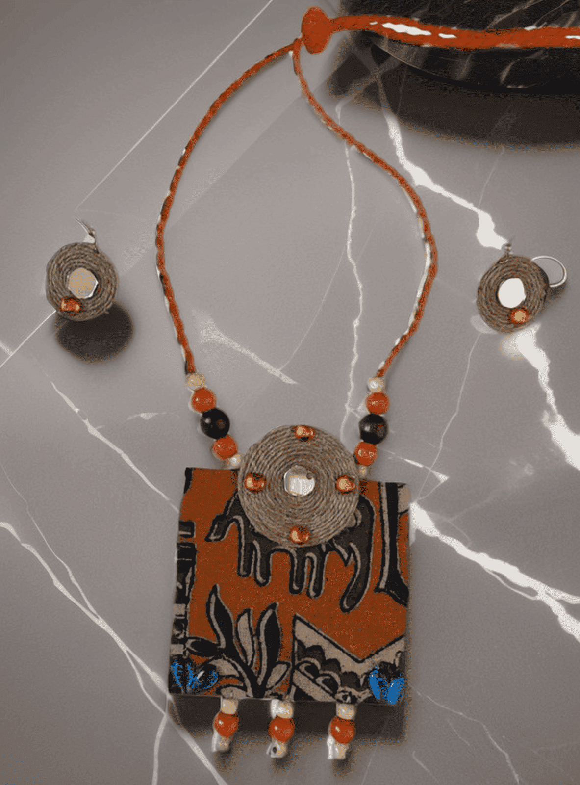 Block print cloth with wood tassel necklace set