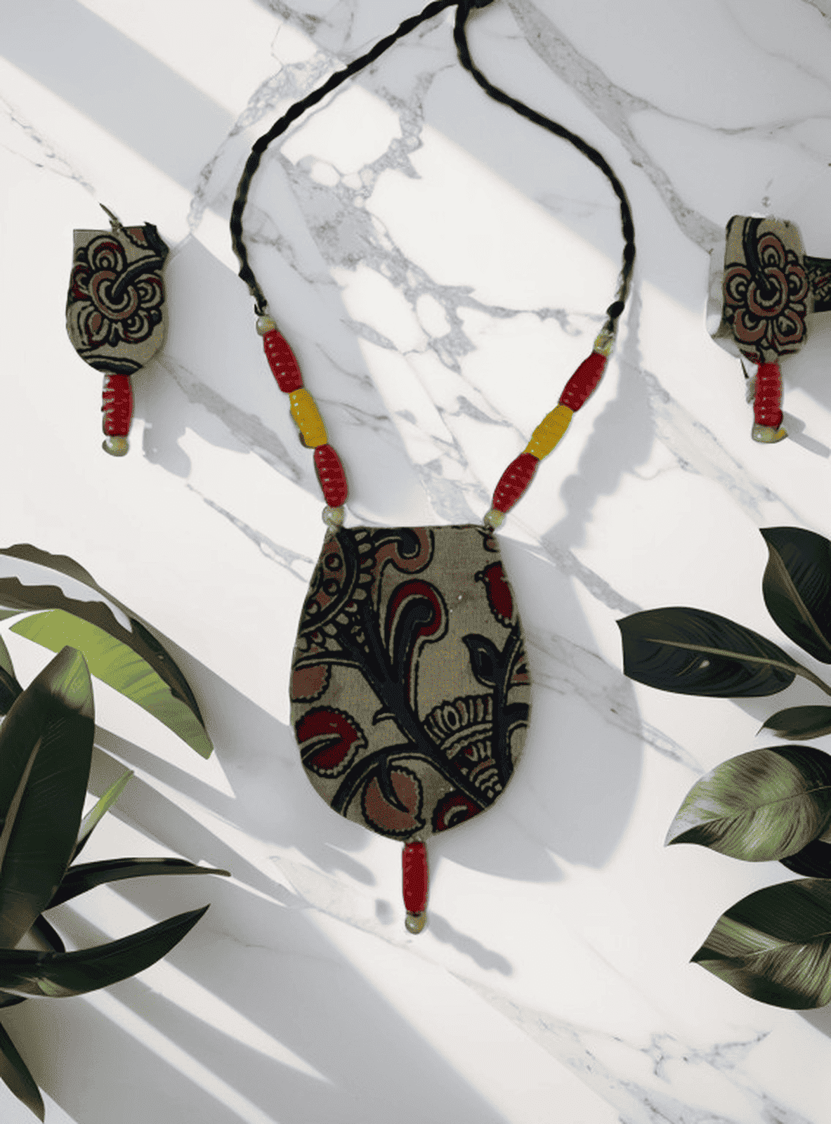 Block print cloth with wood tassel necklace set
