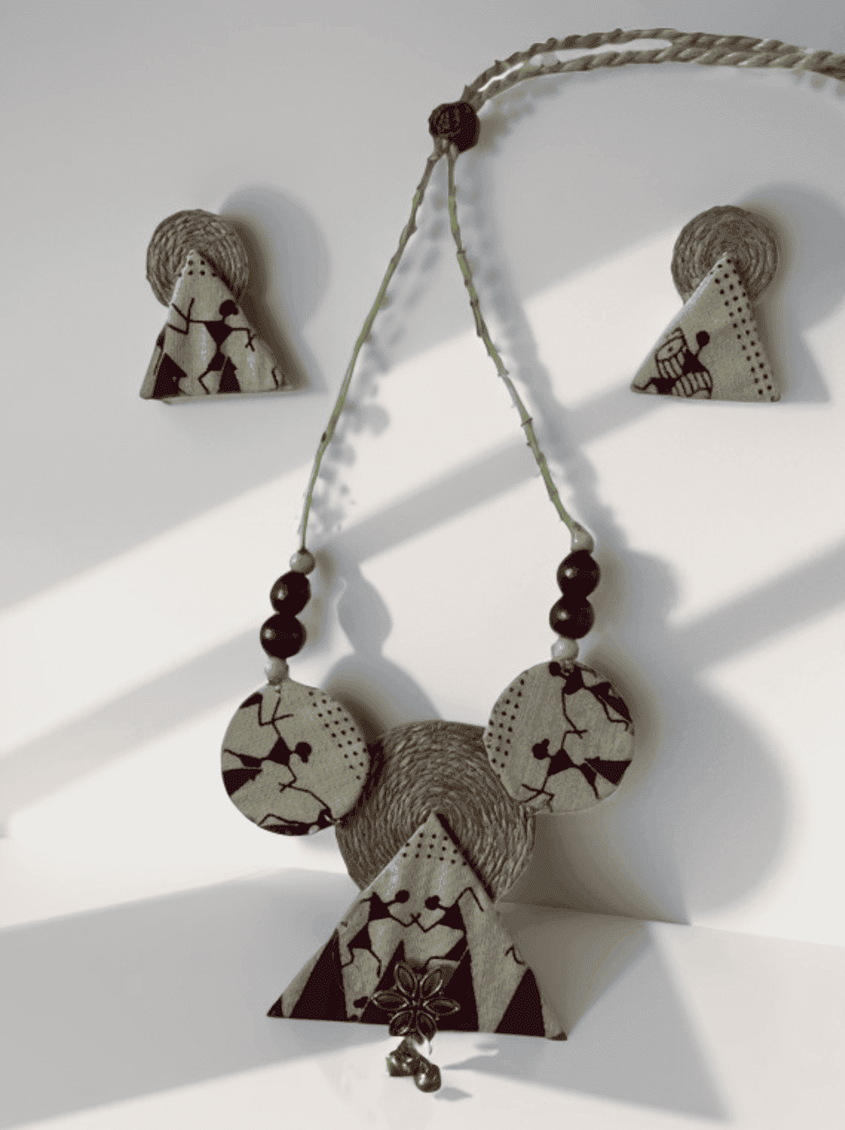 Block print triangle jute necklace set