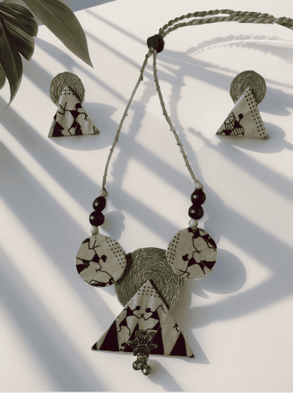 Block print triangle jute necklace set