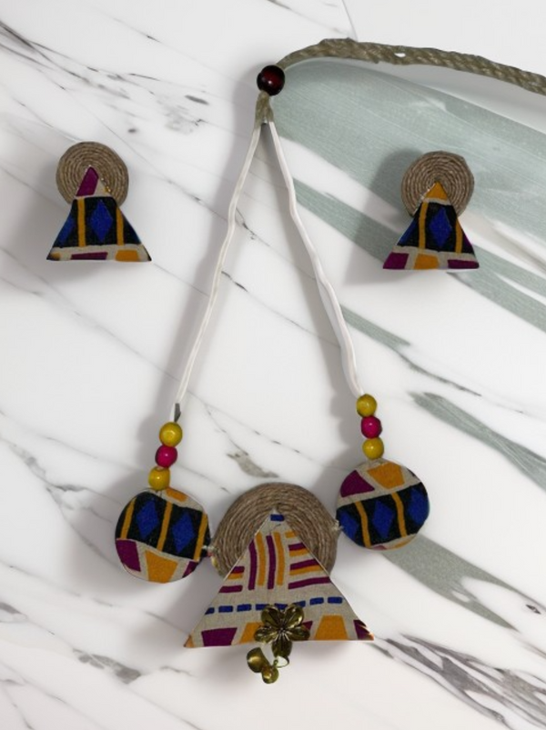 Block print triangular circle necklace set