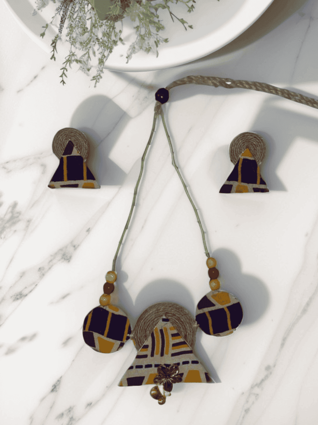 Block print triangular circle necklace set