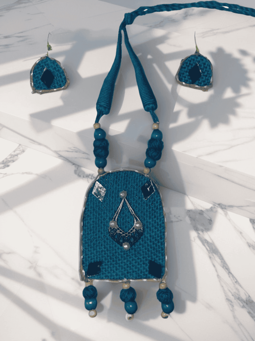 Blue Robot shaped necklace set