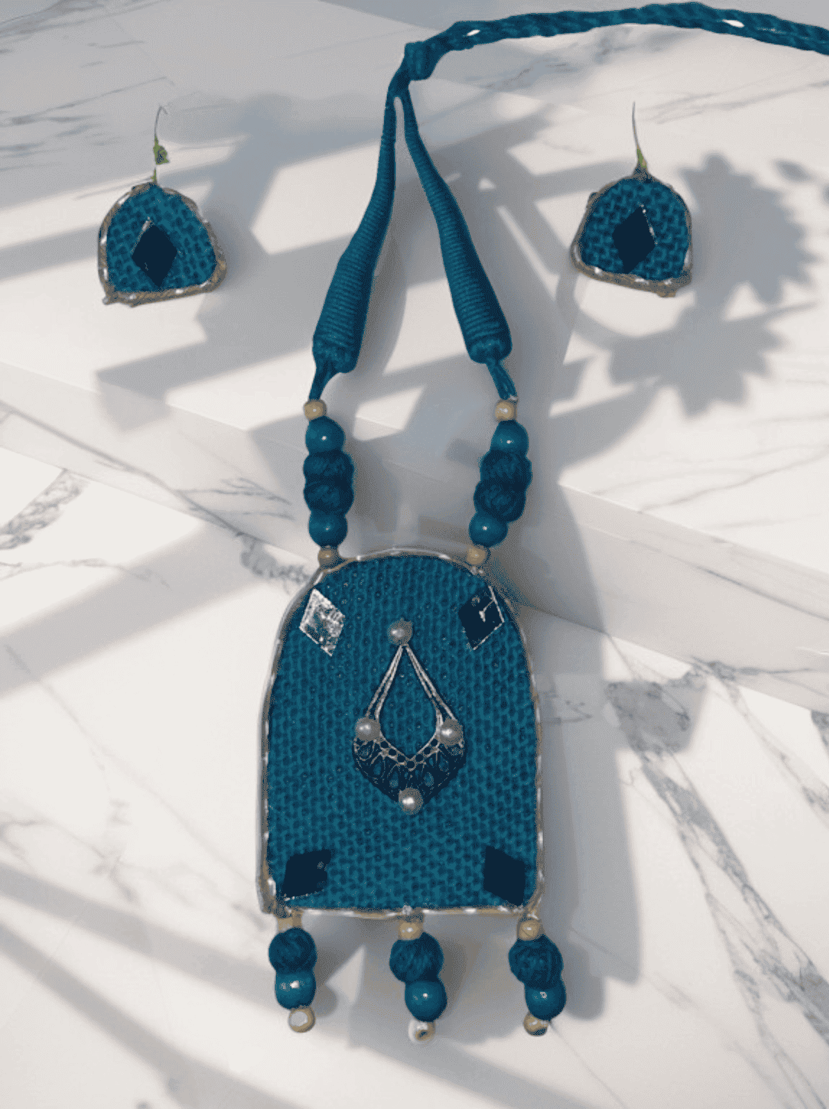 Blue Robot shaped necklace set