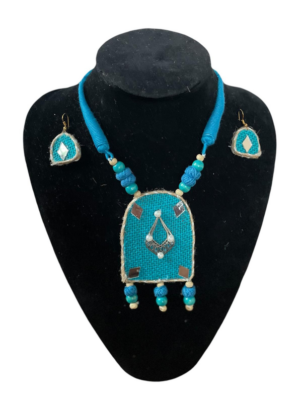 Blue Robot shaped necklace set