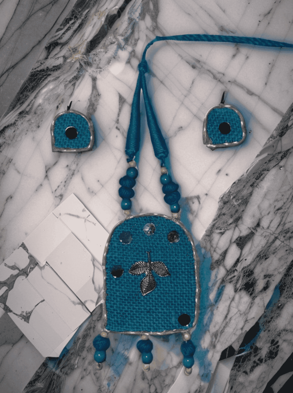 Blue Flower design Robot shaped necklace set
