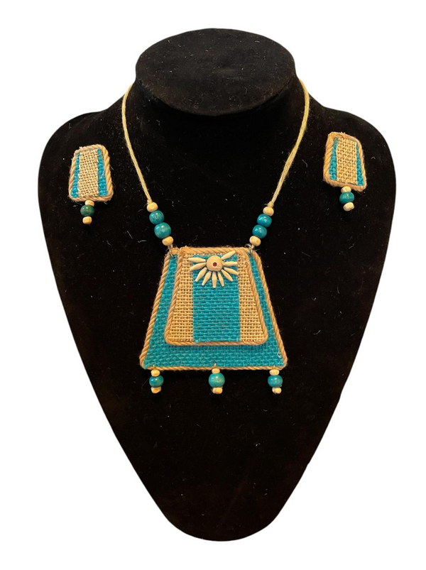 Blue mountain design necklace set
