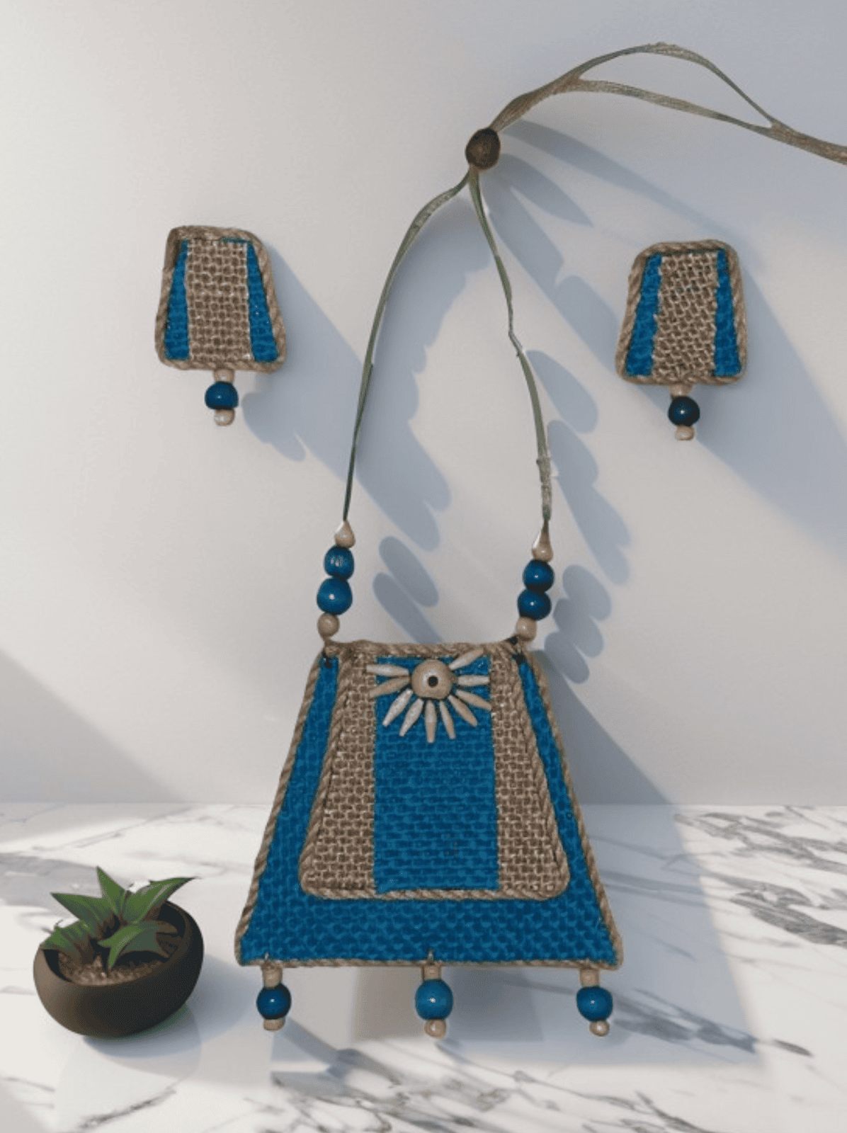 Blue mountain design necklace set