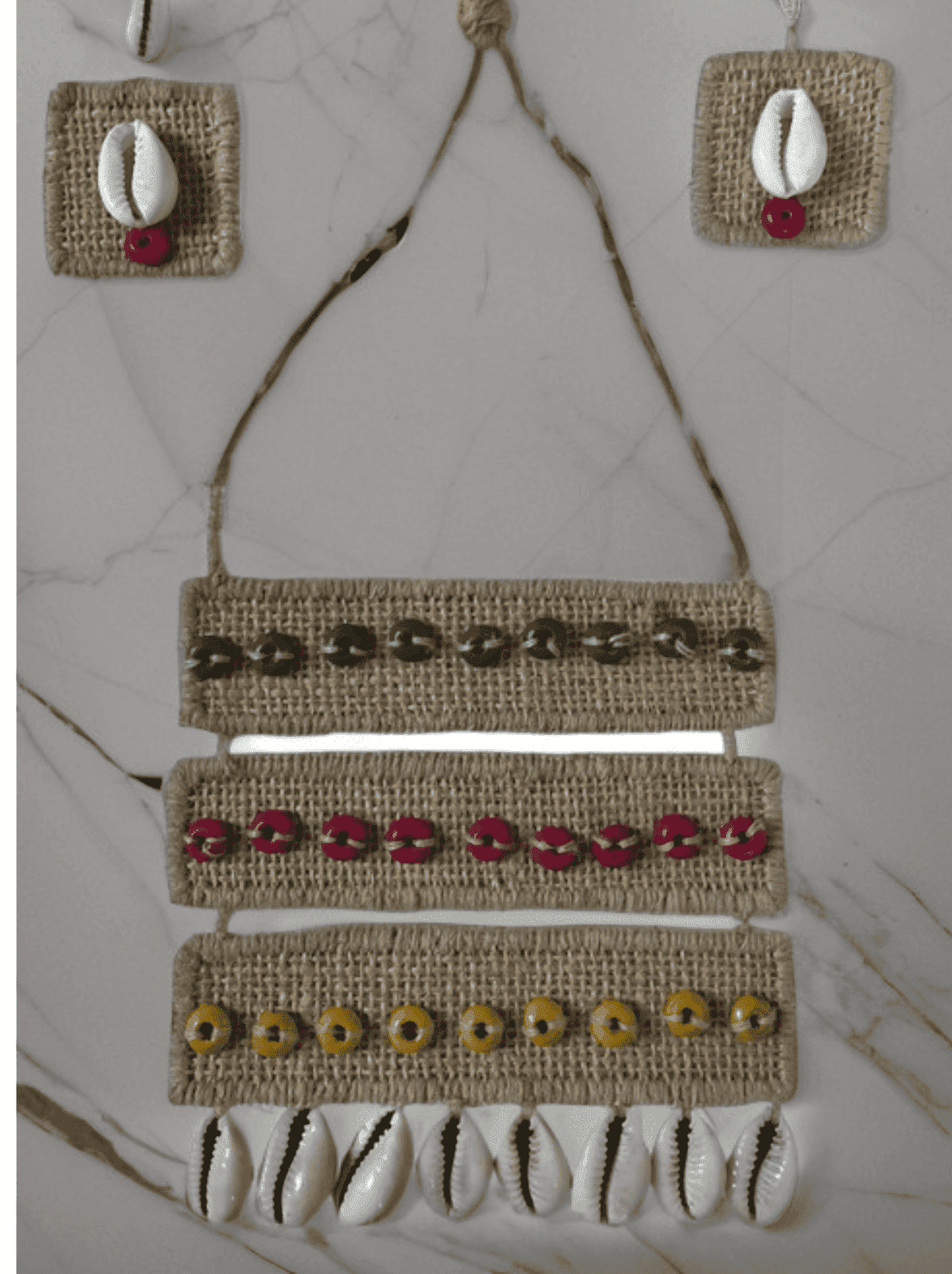 Brick style necklace set