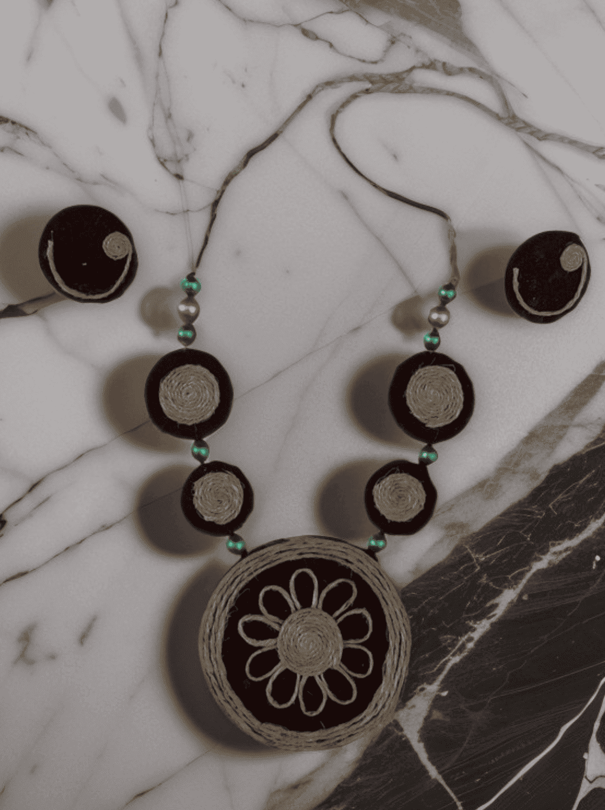 Brown round shape necklace set