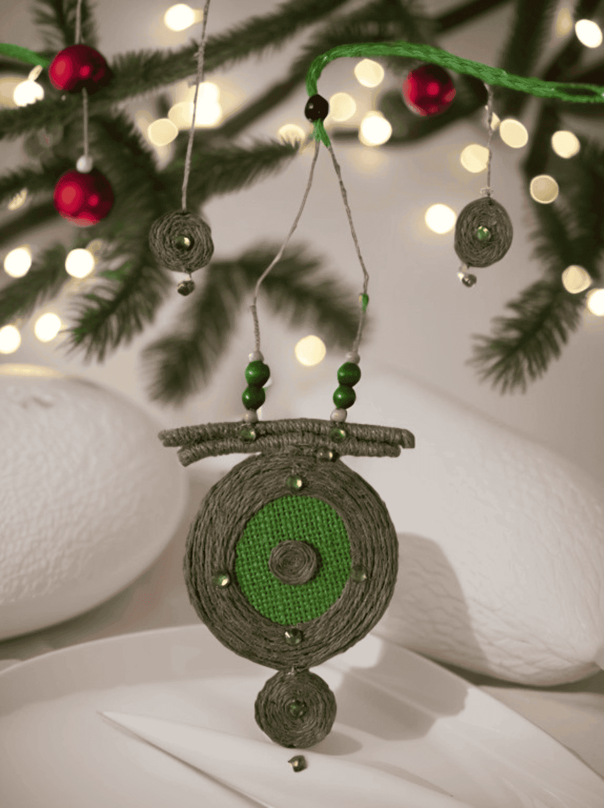 Christmas style round necklace set
