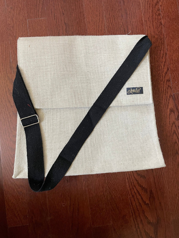 White Jute Messenger Bag – Stylish, Sustainable, and Perfect for Everyday Use