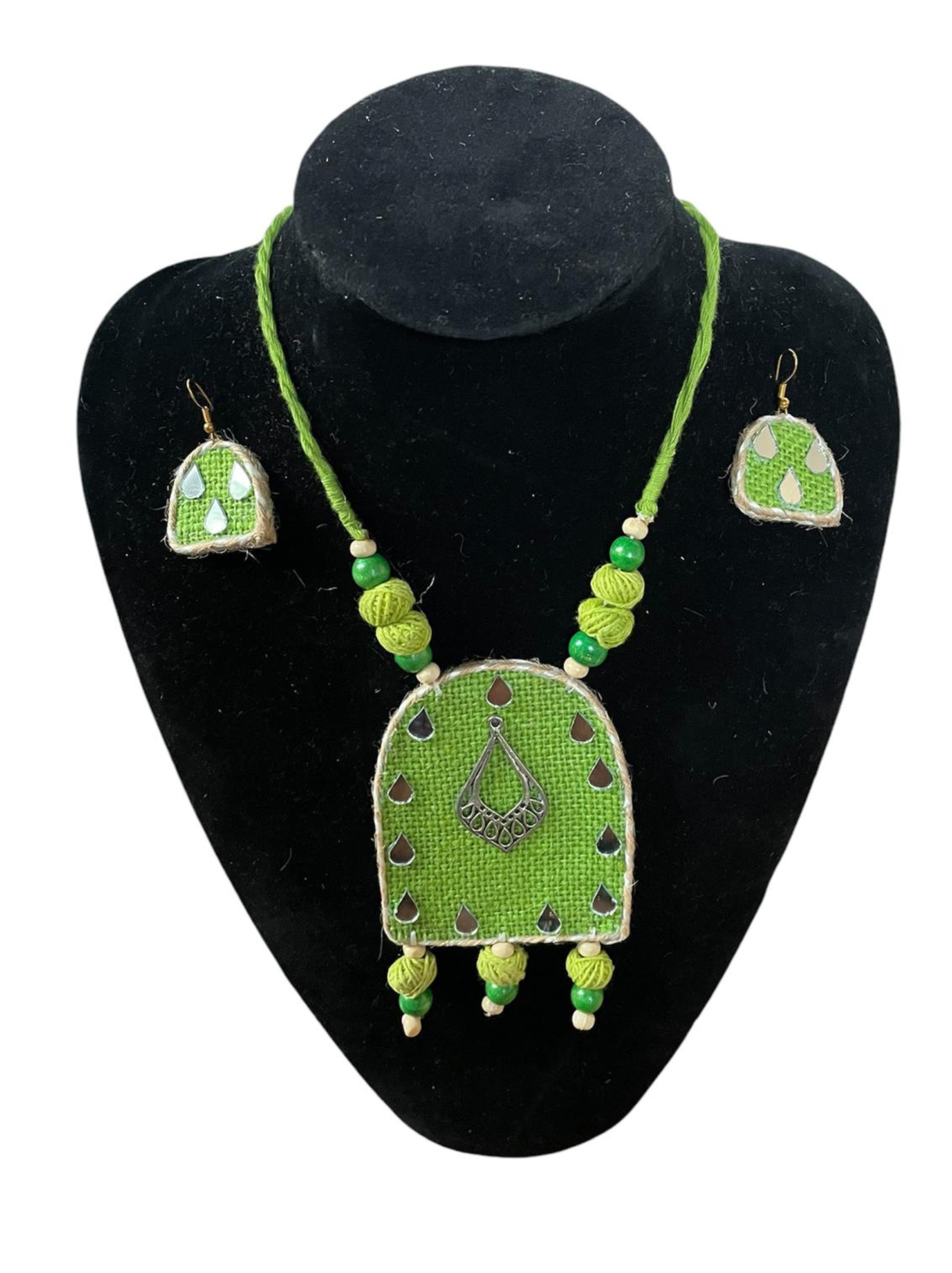 Eco-friendly Handmade Green Robot shaped necklace set || Jute Jewelry Set || Beach Wedding Jewelry for Bride