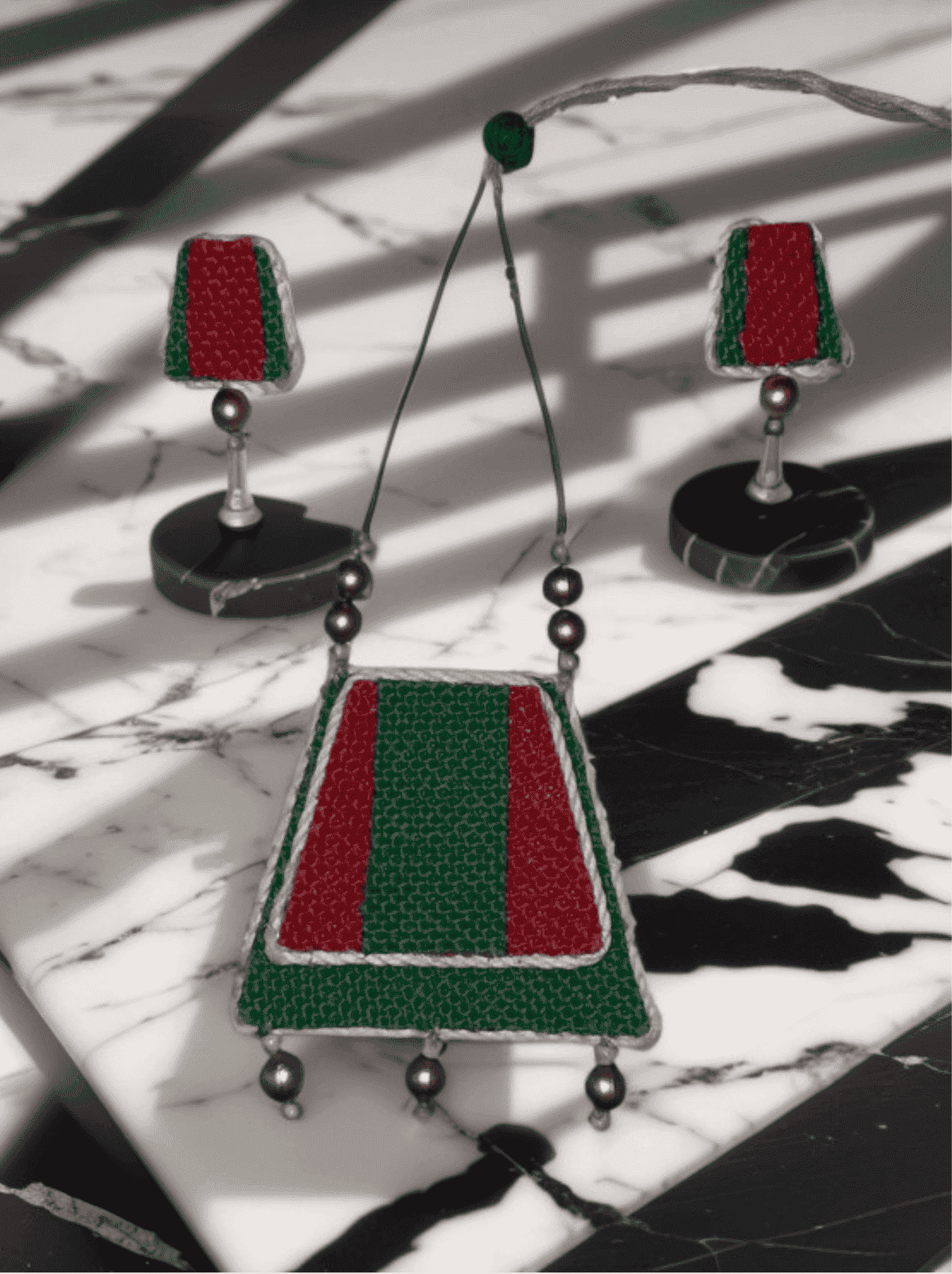 Green mountain design necklace set
