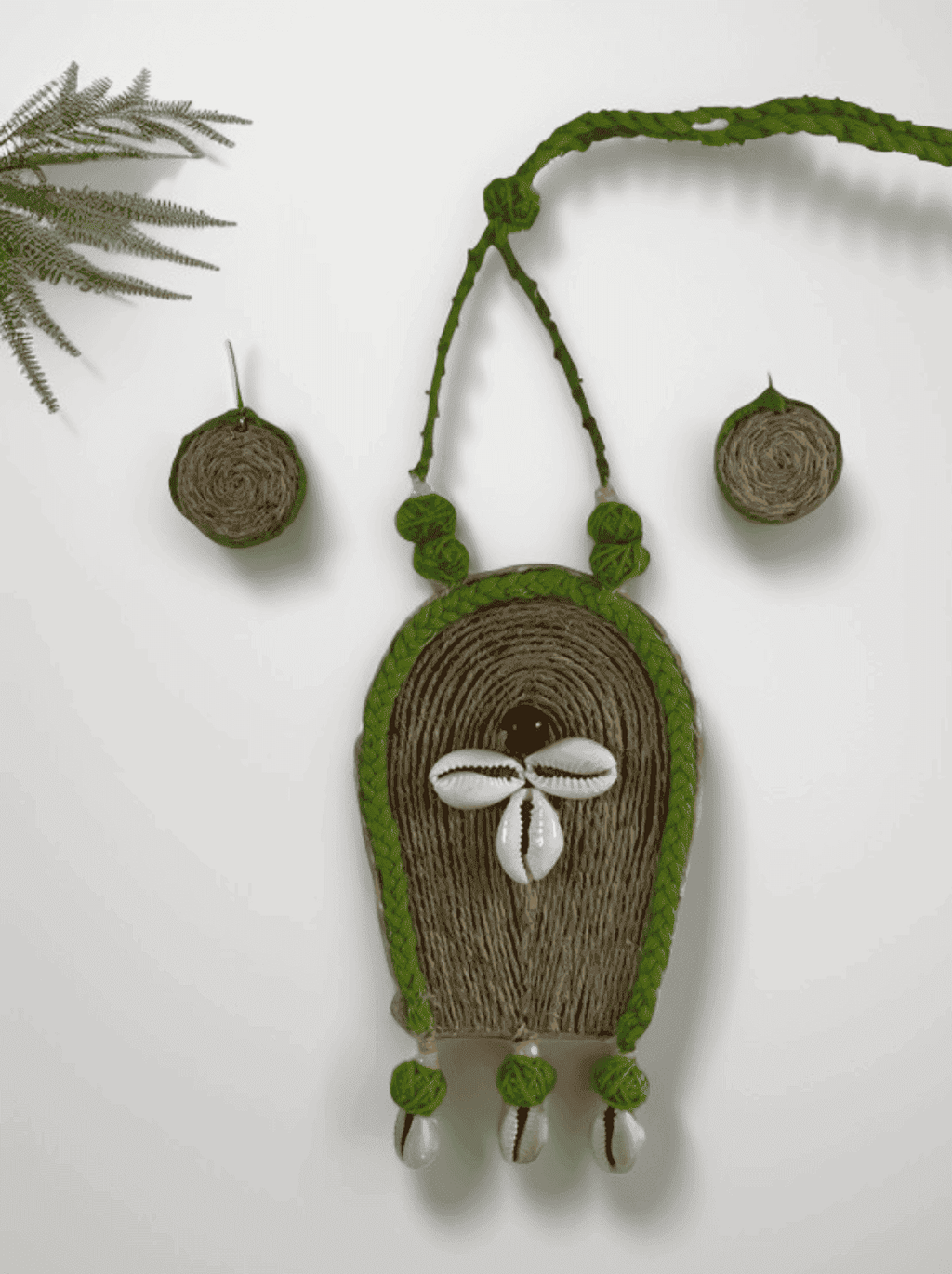 Green robot kawri necklace set