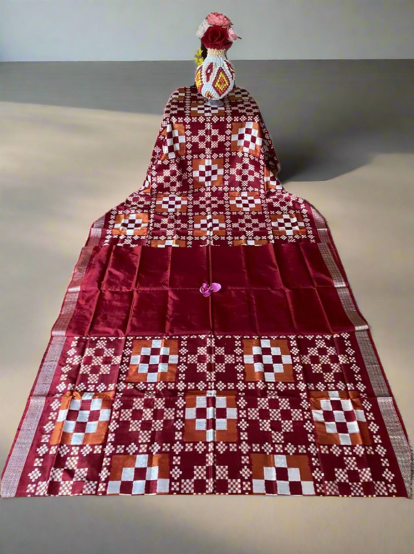 Handwoven Sambalpuri Pasapalli silk saree