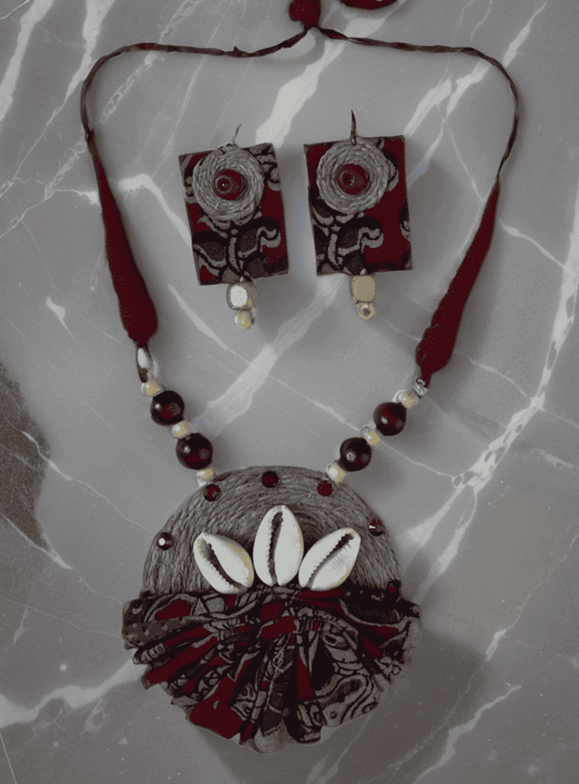 Maroon Cloth with Kawri Necklace set - Women | E-Khadi