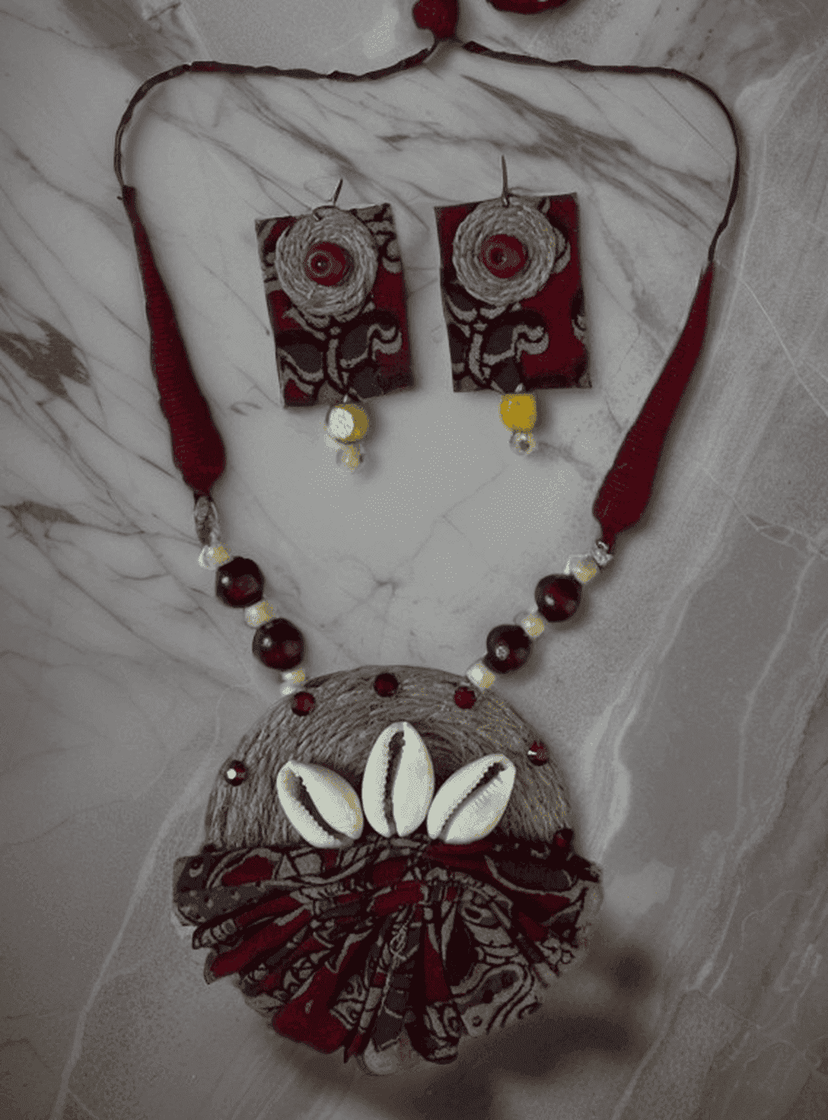 Maroon Cloth with Kawri Necklace set - Women | E-Khadi