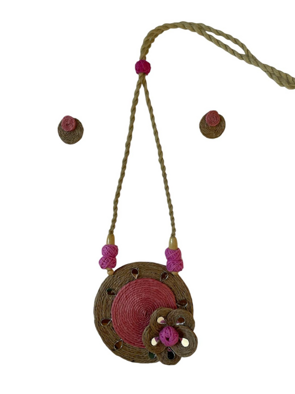 Pink Flower design necklace set