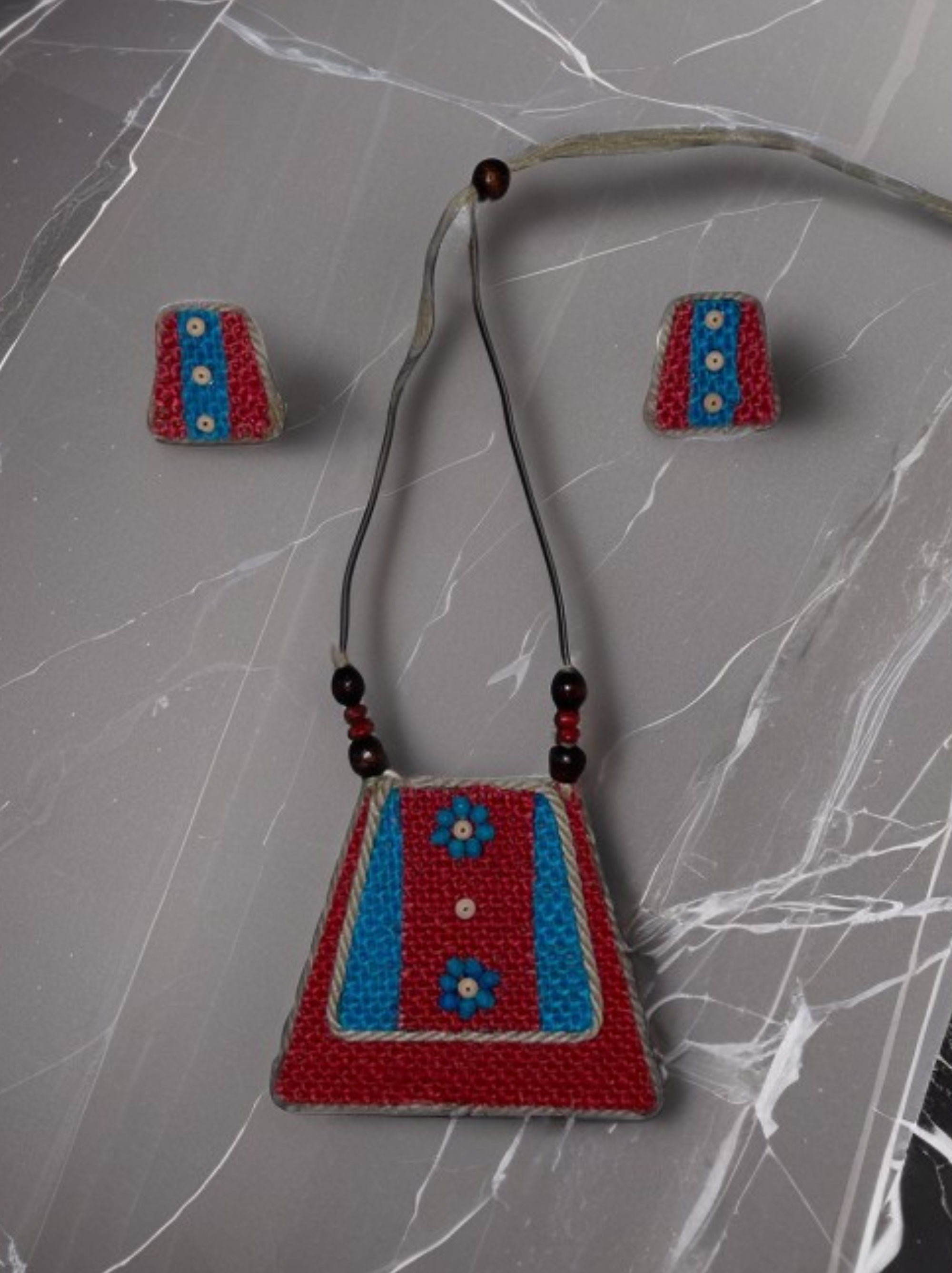 Eco-friendly Handmade Red and Blue mountain design necklace set || Jute Jewelry Set || Beach Wedding Jewelry for Bride