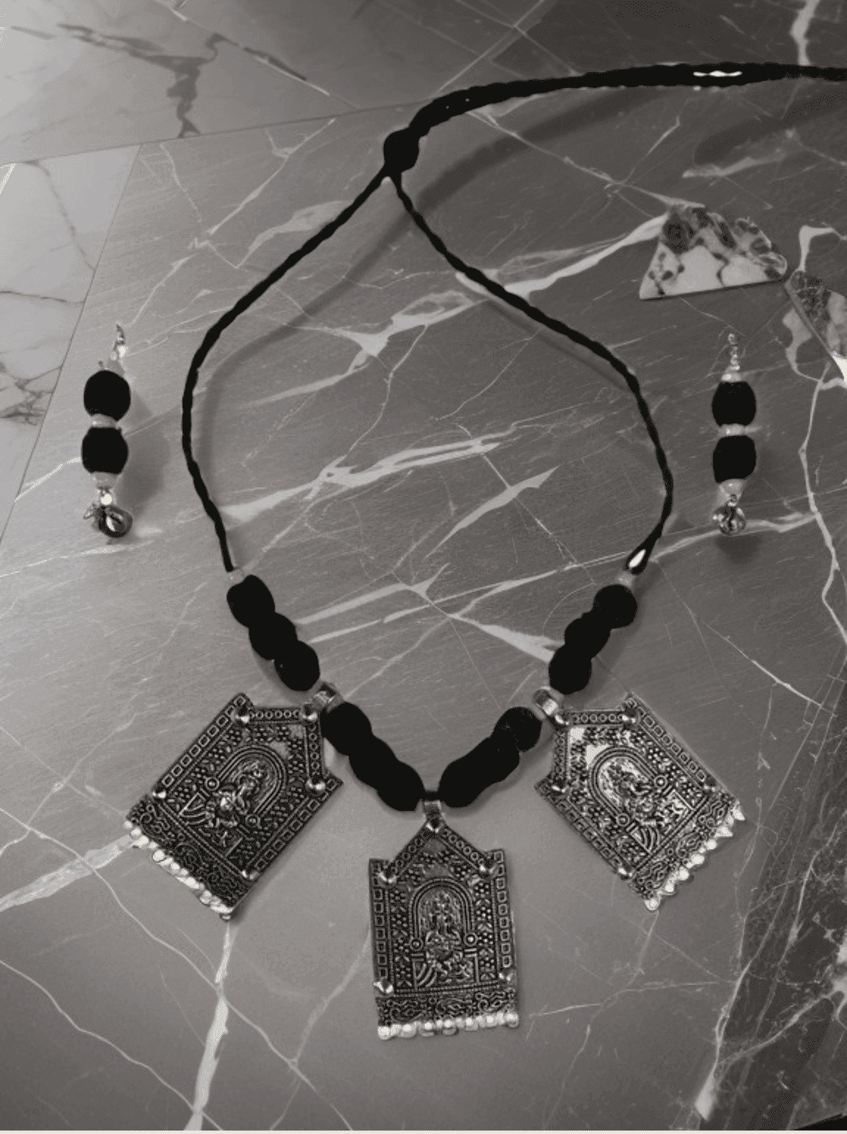 Tri-Temple shape metal necklace set - Women | E-Khadi
